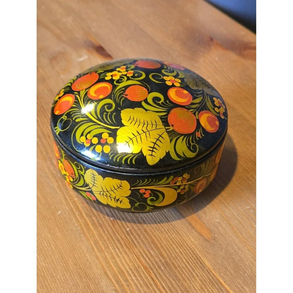 Vintage Russian Black Painted Lacquer Box Hand Painted Floral 5